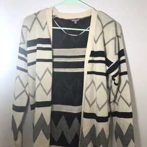 PATTERNED CARDIGAN